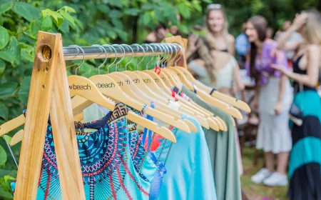 هناك جمال فريد وآسر عندما تدخل المرأة الماء