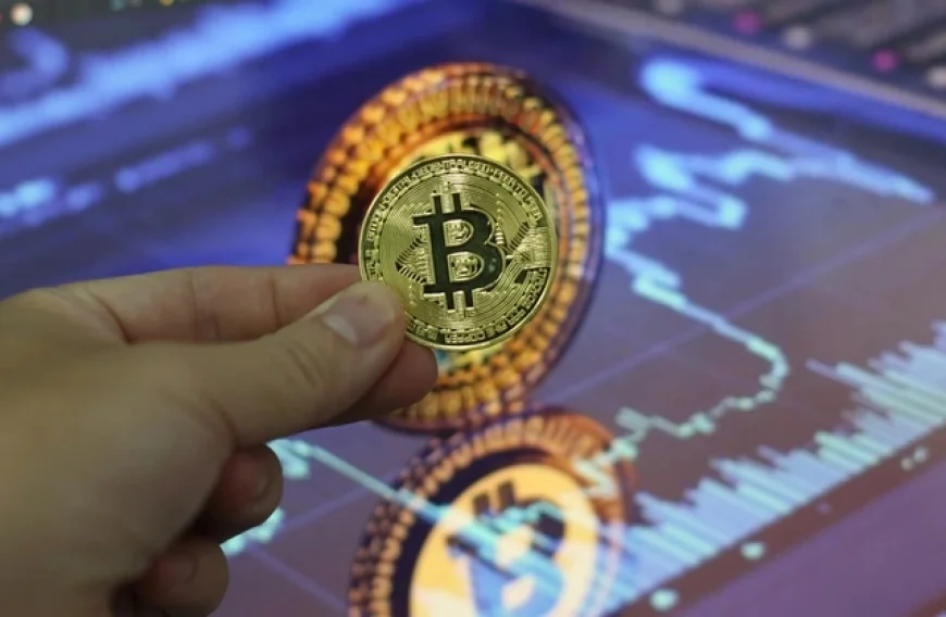 Giá Bitcoin hôm nay 4.12.2025: BTC tăng và tín hiệu lạ từ MicroStrategy