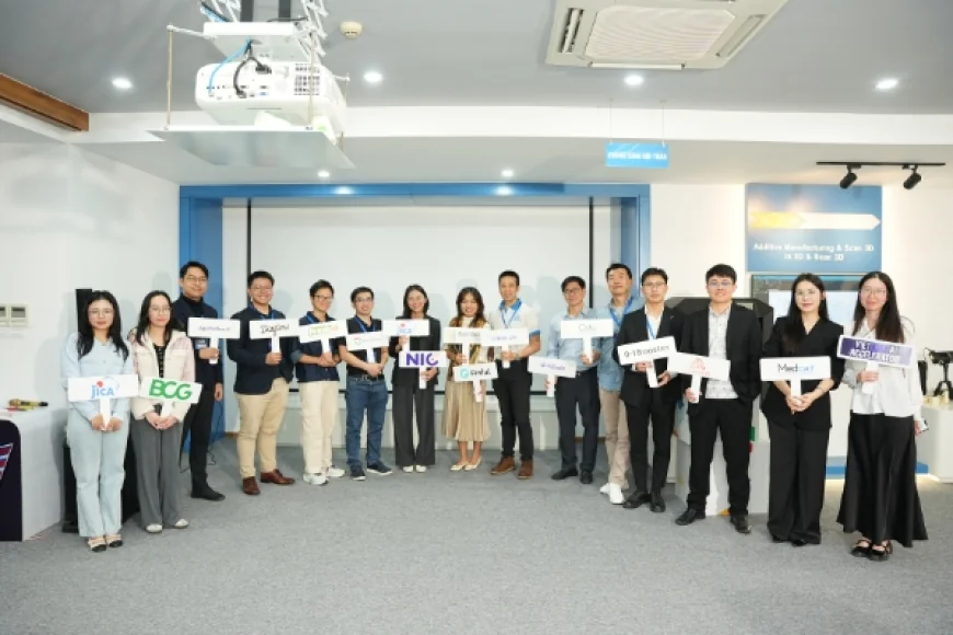 Hơn 40 phiên kết nối chuyên sâu tại Chương trình VietLeap AI Accelerator