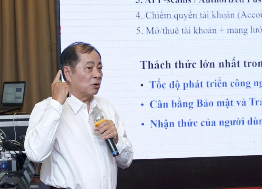 Rủi ro mất tiền qua ngân hàng số tăng mạnh, chuyên gia cảnh báo