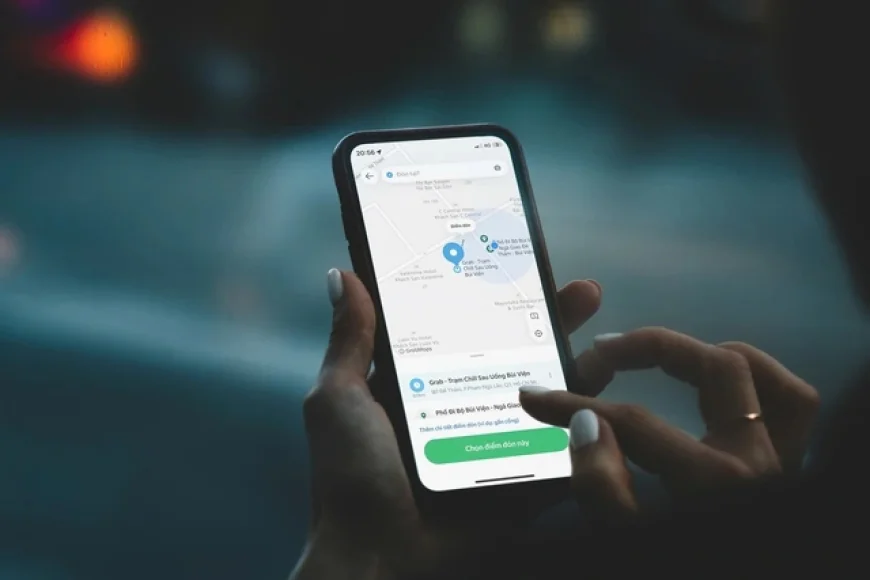 Người dân TP.HCM sắp có dịch vụ đưa thú cưng đi GrabCar, giá cước ra sao?
