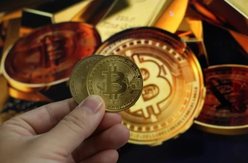 Giá Bitcoin hôm nay 4.2.2026: BTC sập sâu, hơn 60 tỉ USD bốc hơi