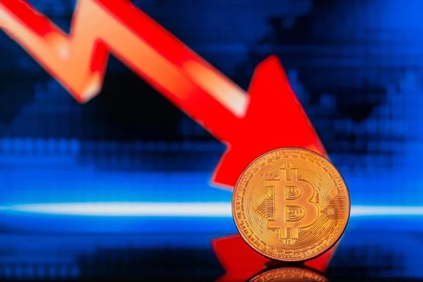 Giá Bitcoin rơi thẳng đứng, sắp chia đôi từ đỉnh